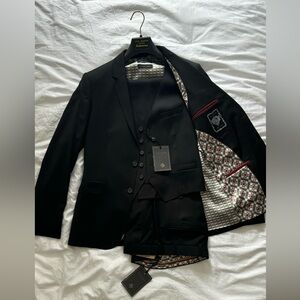 Ted Baker London Black Suit with Vest - Italian Fabric - Modern Fit-Brand New